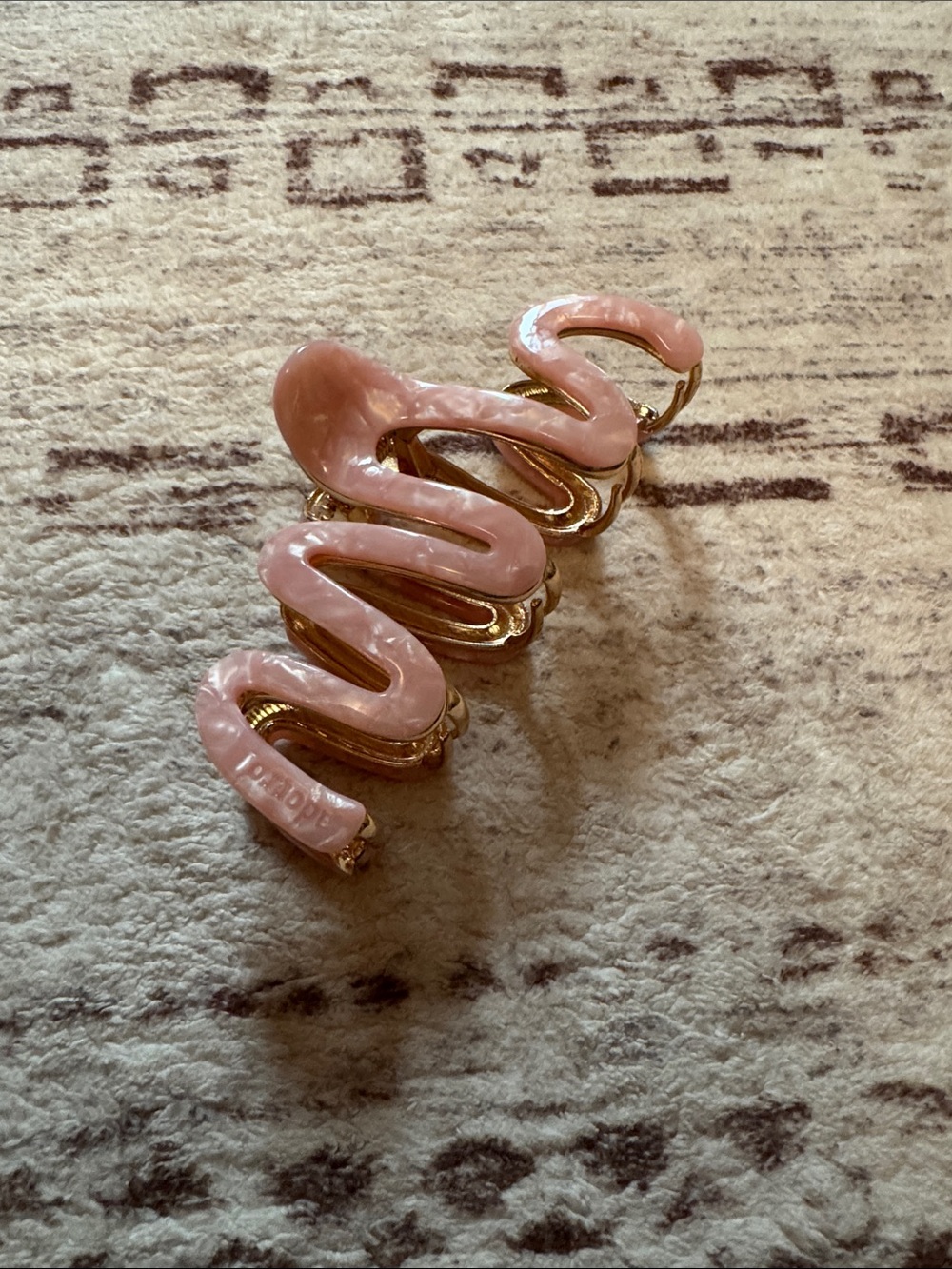 Pink Glossy Wave Hair Claw Clip